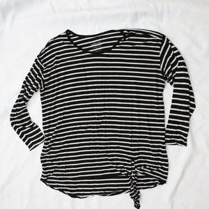 Torrid Super Soft Stripped Long Sleeve Crew Tee Size 2X. In good used condition!